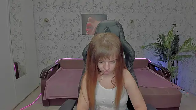 Eva Rosec online show from December 12, 2024, 1:06 pm