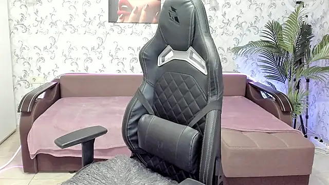 Eva Rosec online show from December 19, 2024, 3:19 pm