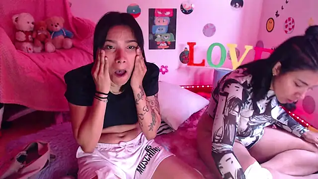 Yaumiko online show from March 13, 2025, 2:01 pm