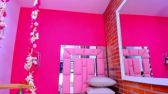 malu horny 69 online show from December 1, 2024, 4:29 pm