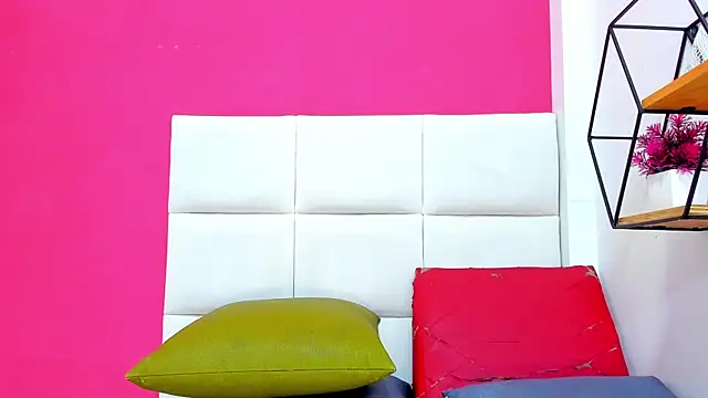 malu horny 69 online show from December 3, 2024, 3:11 pm