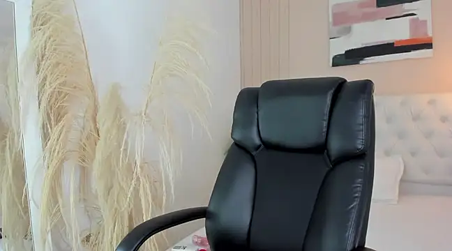 Snapshot of LOISE-XX chatting on January 11, 2025, 7:06 am LOISE-XX online show from January 11, 2025, 7:06 am