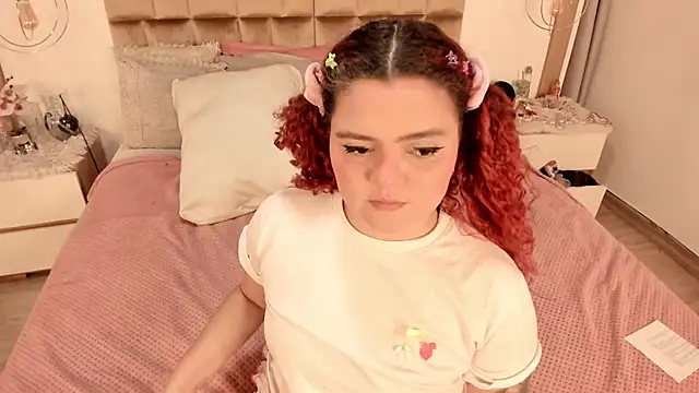 Twwiiggy online show from February 21, 2025, 11:10 pm