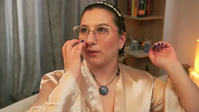 Ximenna Cruz online show from April 9, 2026, 9:31 pm