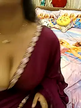 Snapshot of Divya_girl chatting on July 16, 2026, 10:05 pm Divya girl online show from July 16, 2026, 10:05 pm