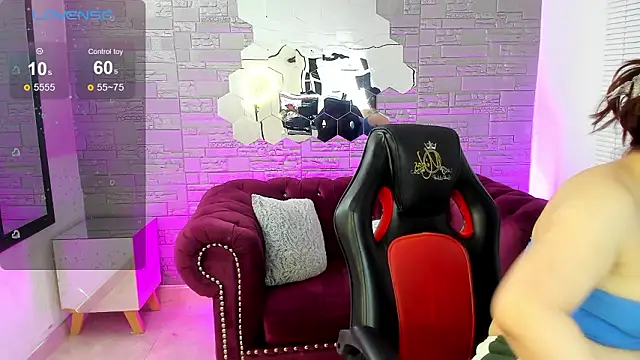 conniejames m online show from March 20, 2026, 1:38 pm