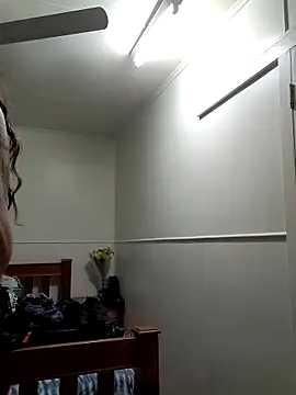 atenealovve 77 online show from March 18, 2025, 3:31 pm