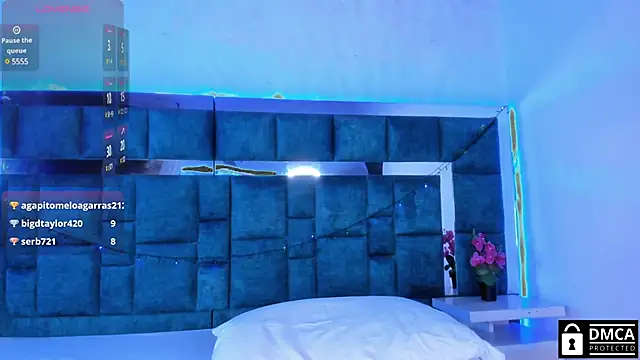 Venus velez  online show from December 28, 2024, 3:48 pm