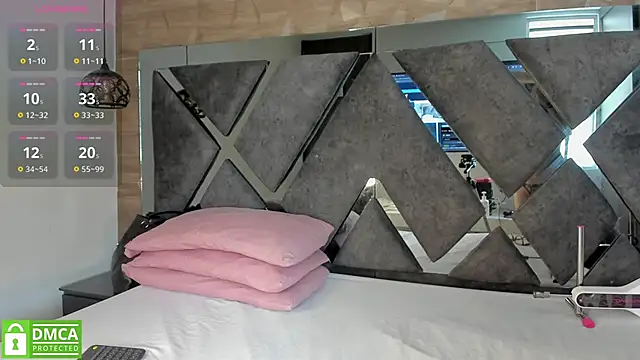 Venus velez  online show from April 11, 2026, 1:15 pm