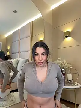 SaharaRush  online show from September 18, 2025, 8:44 pm