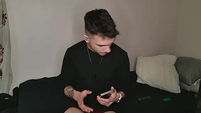 JackDesFeux online show from March 5, 2025, 12:33 pm