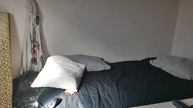 JackDesFeux online show from March 19, 2025, 7:06 pm