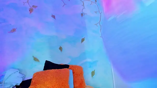 SaturnooStonee online show from October 9, 2025, 5:38 am