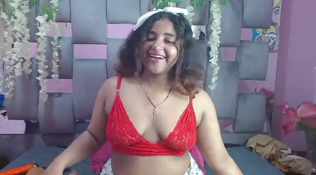 Sofia Hernandez  online show from December 21, 2024, 9:25 pm