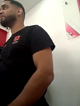 luismanuel 1998 online show from December 1, 2025, 6:13 pm