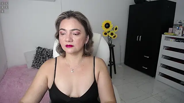 ana milf online show from February 13, 2025, 10:02 am