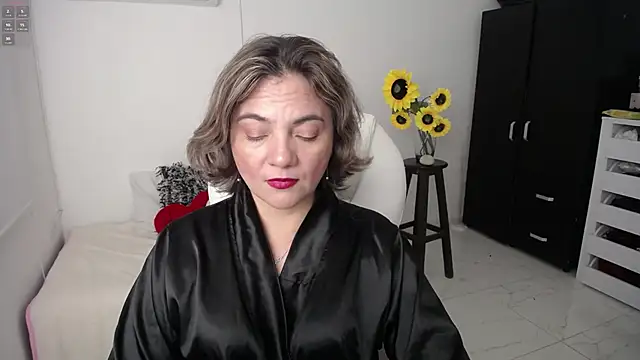 ana milf online show from March 15, 2025, 1:07 pm