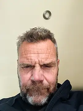 Snapshot of toptugger chatting on August 6, 2026, 5:15 pm toptugger online show from August 6, 2026, 5:15 pm