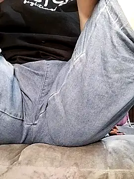 Mie610 online show from February 17, 2025, 11:31 pm