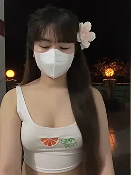 BabyThree  online show from January 12, 2025, 1:37 pm