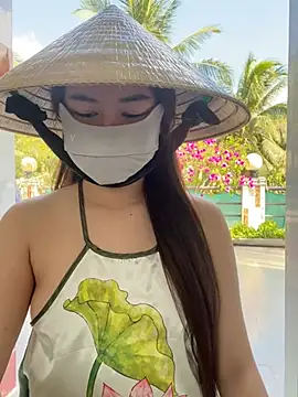 BabyThree  online show from March 4, 2025, 8:24 am