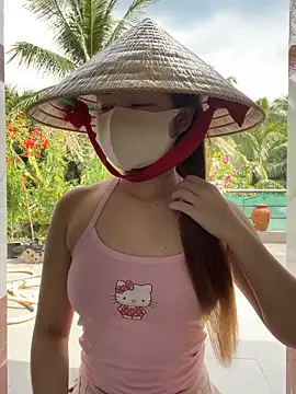 BabyThree  online show from November 10, 2025, 6:45 am