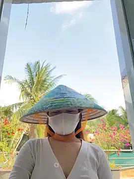 BabyThree  online show from March 18, 2026, 8:39 am