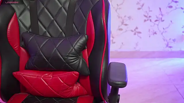 only aleesha online show from February 20, 2025, 5:40 pm