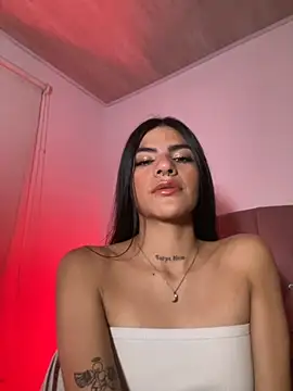 liss hot  online show from September 27, 2025, 7:13 am