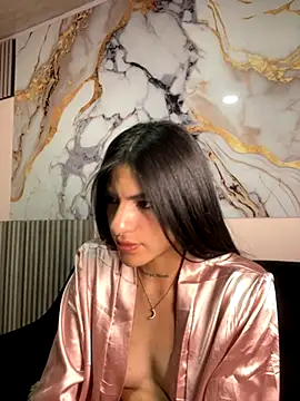 liss hot  online show from October 2, 2025, 11:23 pm