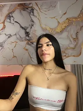 liss hot  online show from November 14, 2025, 11:13 pm