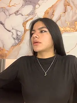 liss hot  online show from November 22, 2025, 10:42 pm