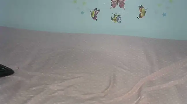 laetitia  online show from March 1, 2025, 11:17 am