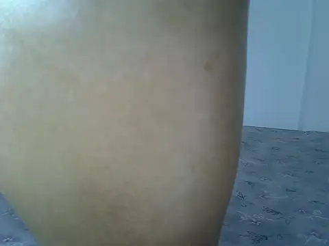 laetitia  online show from December 1, 2025, 12:21 pm