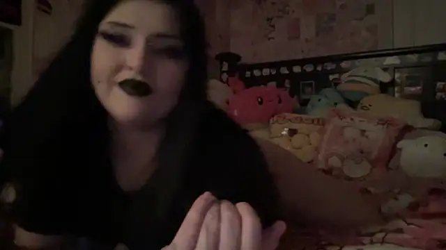 FaeKelly online show from January 7, 2026, 4:37 am