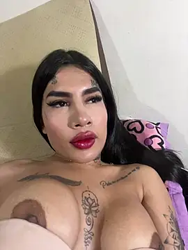 saragill323 online show from January 13, 2025, 11:27 pm