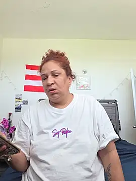 Snapshot of ladycreamypr2 chatting on June 6, 2026, 4:44 pm ladycreamypr2 online show from June 6, 2026, 4:44 pm