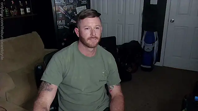 chillinthemosttt online show from December 11, 2024, 4:07 am