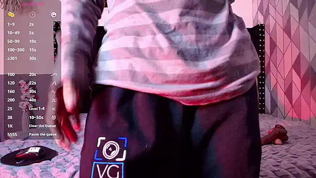 innocentlady  online show from February 22, 2025, 7:25 pm