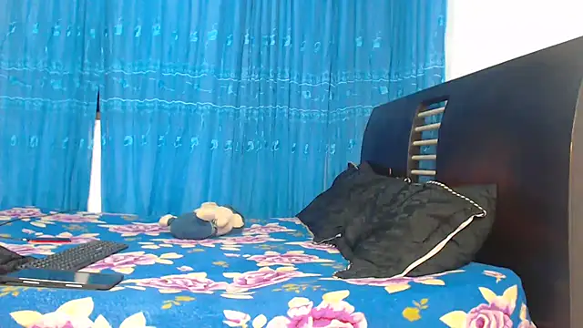 Hot Sharks  online show from October 6, 2025, 7:50 am