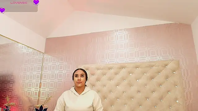 Sara Desire online show from January 15, 2025, 12:25 pm