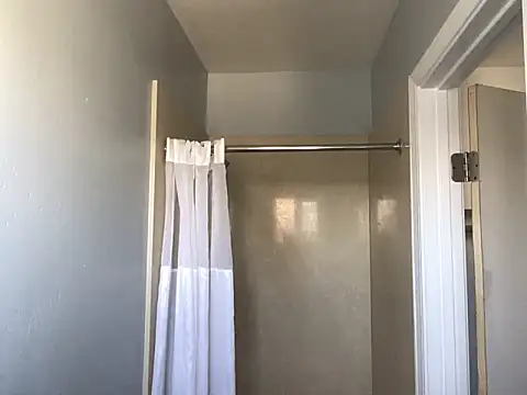 Snapshot of allissonw13 chatting on March 26, 2026, 4:01 pm allissonw13 online show from March 26, 2026, 4:01 pm