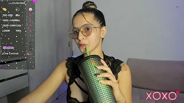 Lilacutte  online show from February 7, 2026, 1:42 am