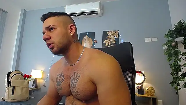 JeremyLowe online show from December 16, 2024, 4:38 pm