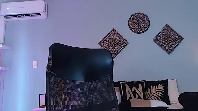 JeremyLowe online show from January 22, 2025, 4:23 pm