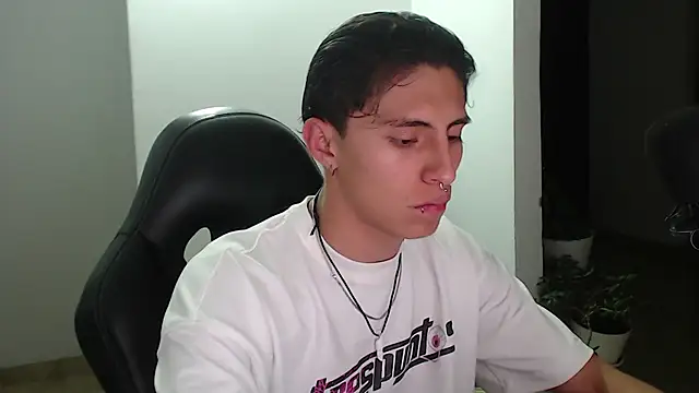 Snapshot of jay_dimarco2 chatting on September 22, 2025, 2:02 am jay dimarco2 online show from September 22, 2025, 2:02 am