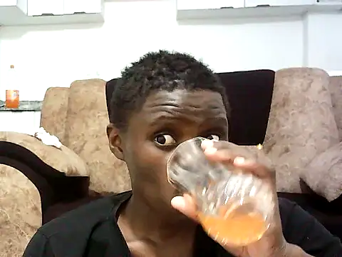 hottgirlval online show from March 1, 2025, 2:15 am