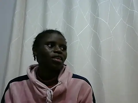 Snapshot of hottgirlval chatting on June 18, 2026, 5:39 pm hottgirlval online show from June 18, 2026, 5:39 pm