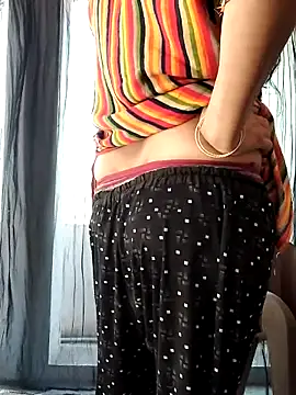 Hot-rubina online show from March 18, 2025, 4:37 am