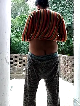 Hot-rubina online show from October 2, 2025, 3:24 am